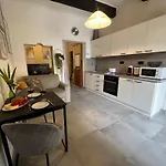 Cozy Flat. Swim 2 Minutes Walk. The Old Mcri1-1 Apartamento