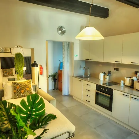 Cozy Flat. Swim 2 Minutes Walk. The Old Mcri1-1 *