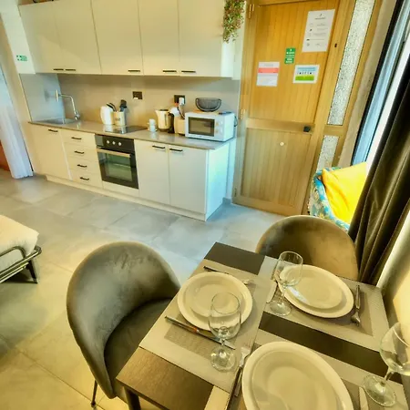 Cozy Flat. Swim 2 Minutes Walk. The Old Mcri1-1