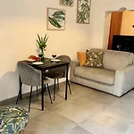 Cozy Flat. Swim 2 Minutes Walk. The Old Mcri1-1 Appartamento