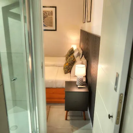 Cozy Flat. Swim 2 Minutes Walk. The Old Mcri1-1 アパート バレッタ