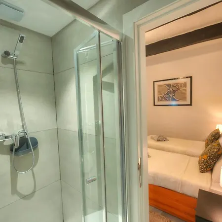 Cozy Flat. Swim 2 Minutes Walk. The Old Mcri1-1 アパート バレッタ